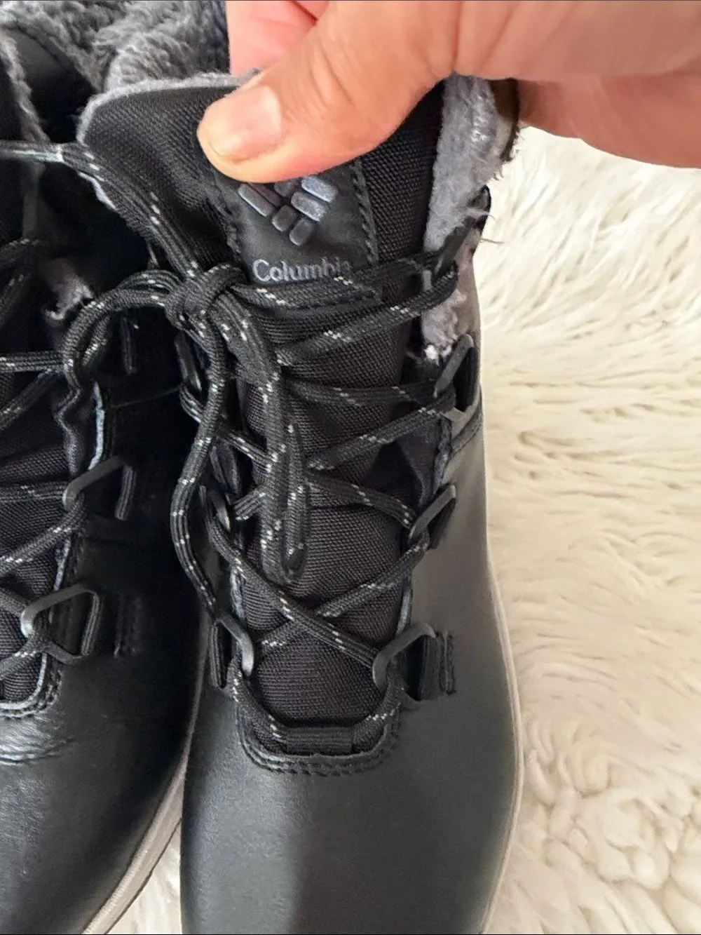 Columbia Kids Black Faux-Fur Lined Snow Boots Size 6